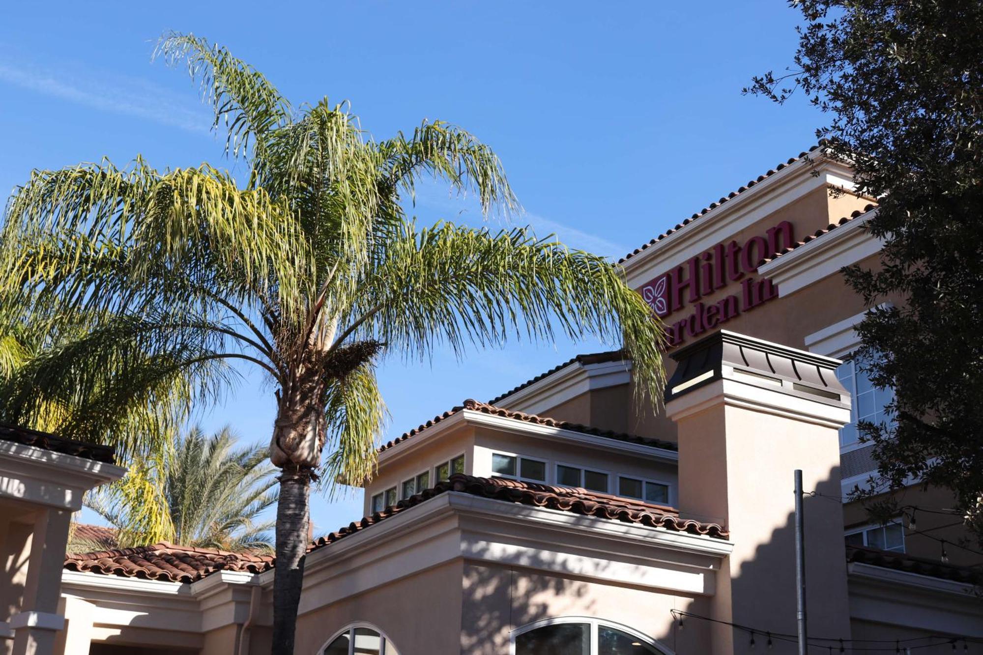 Hilton Garden Inn Calabasas Exterior foto
