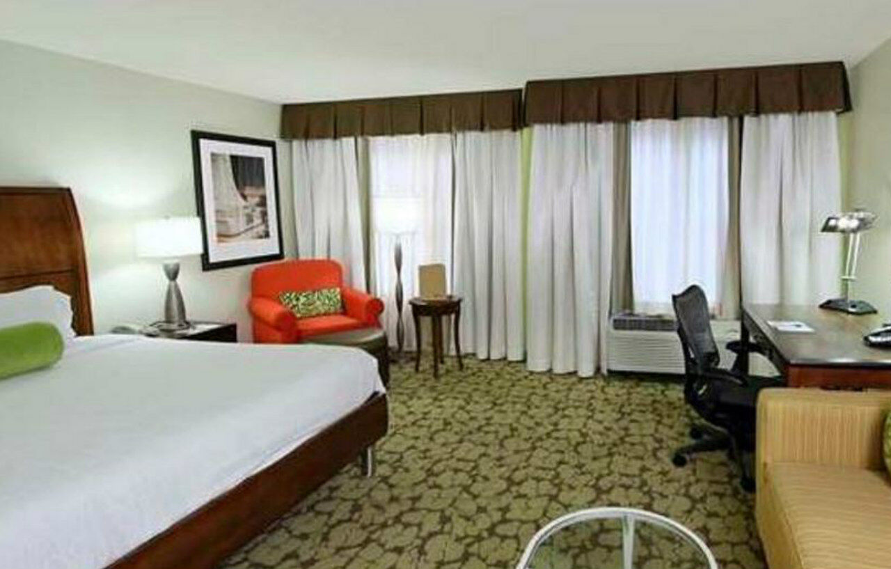 Hilton Garden Inn Calabasas Exterior foto